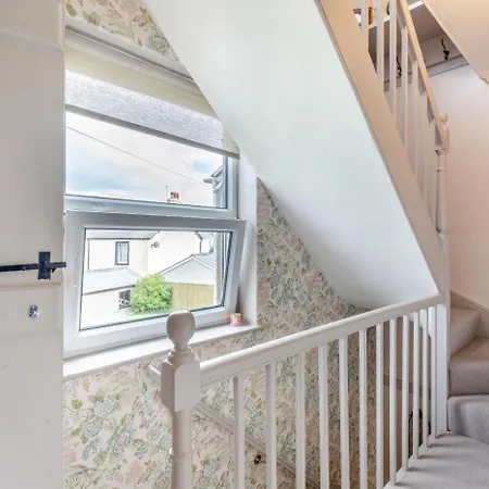 2 Bed In Oc-c32542 *